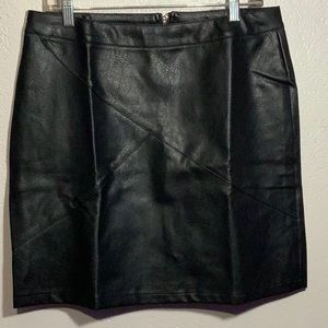 Guanyy leather skirt